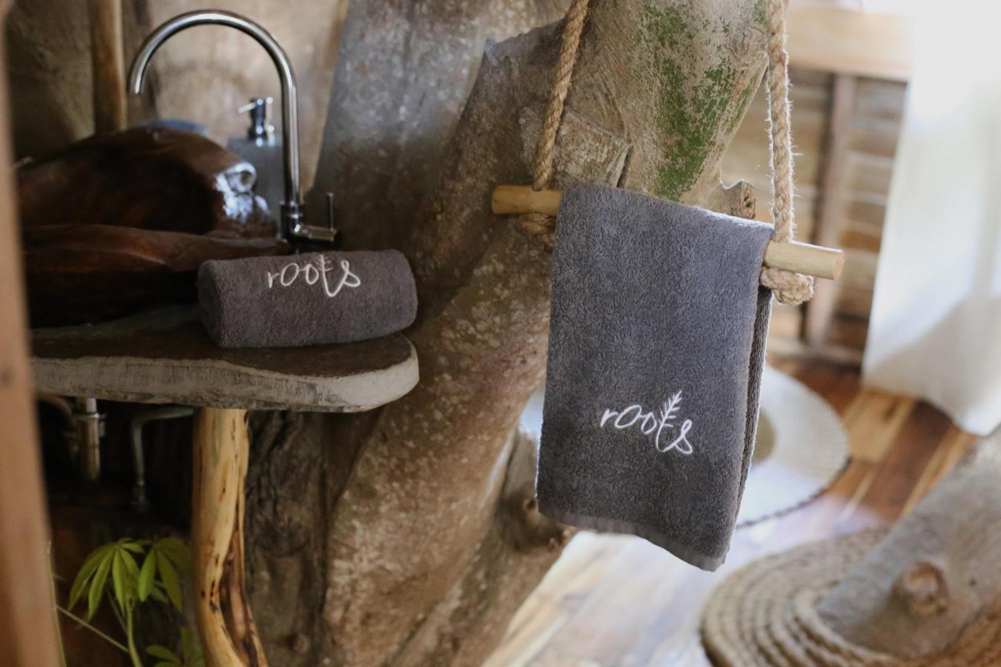 Roots Tree House Villa Uluwatu  Phòng bức ảnh